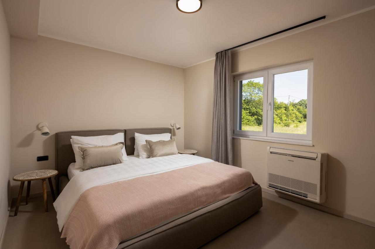 3 Luxury Bedroom Apartment Emma Синь Екстер'єр фото